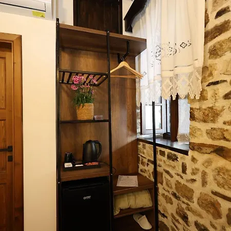 מלון Ador Boutique *