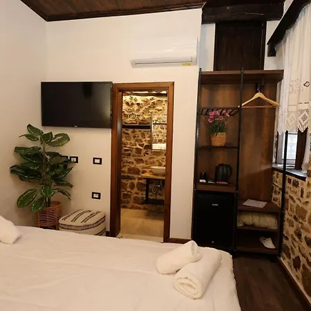 Ador Boutique Μπεράτ
