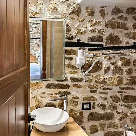 Hotell Ador Boutique Berat