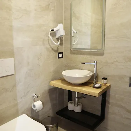Hotell Ador Boutique Berat